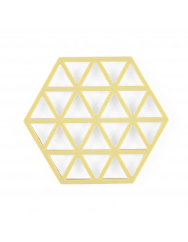 Zone Triangles - Bordskåner, Chardonnay  Triangles bordskånerne i silikone er så grafisk dekorative, at de indbyder til at lægge en flok ud i hele bordets længde uden at stille noget på dem. De er varmebestandige op til 250 °C og kan vaskes i opvaskemaski